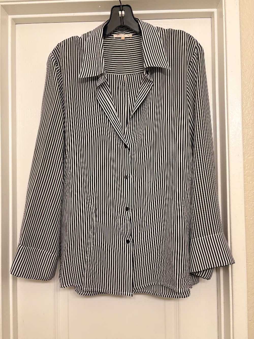 Gold Hawk silk black/white stripe loose blouse with wide sleeve & cuff - Med